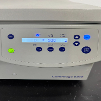 Eppendorf 5810 Centrifuge image 2